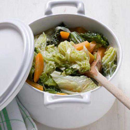 Разнообразить суп поможет нежирная сметана или е сливки столовая ложка на литр бульона